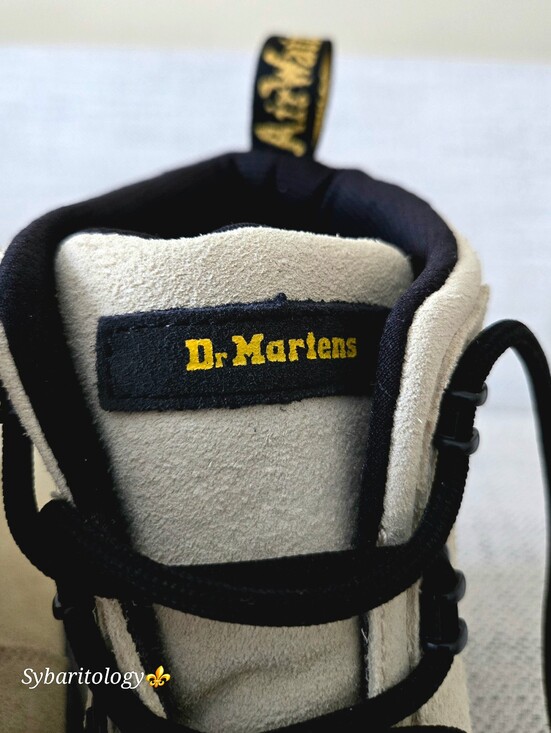 NWOB Dr.MARTENS Combs Off White Suede Lace-Up Boots Size: 11